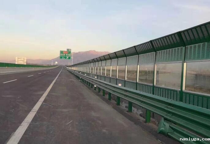 PC耐力板为什么适合做高速公路声屏障