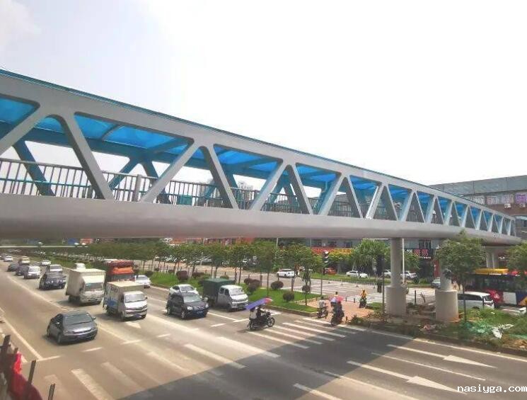 行人过街天桥PC板案例