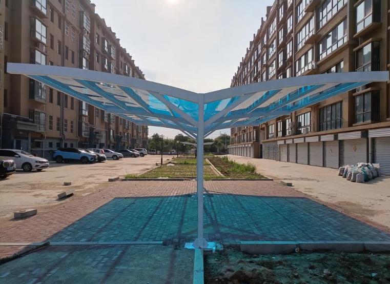 PC耐力板雨棚的寿命一般多少年？